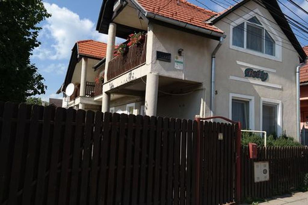 Hotel Betty Panzio Miercurea Ciuc Zewnętrze zdjęcie
